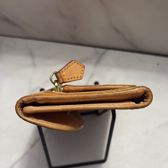 Dooney & Bourke Vintage Splatter Paint Monogram Wallet - Picture 3 of 9